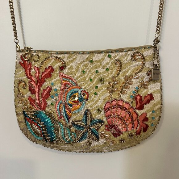 🎀Mary Frances Down Under Beaded Seashell Crossbody ClutchGold